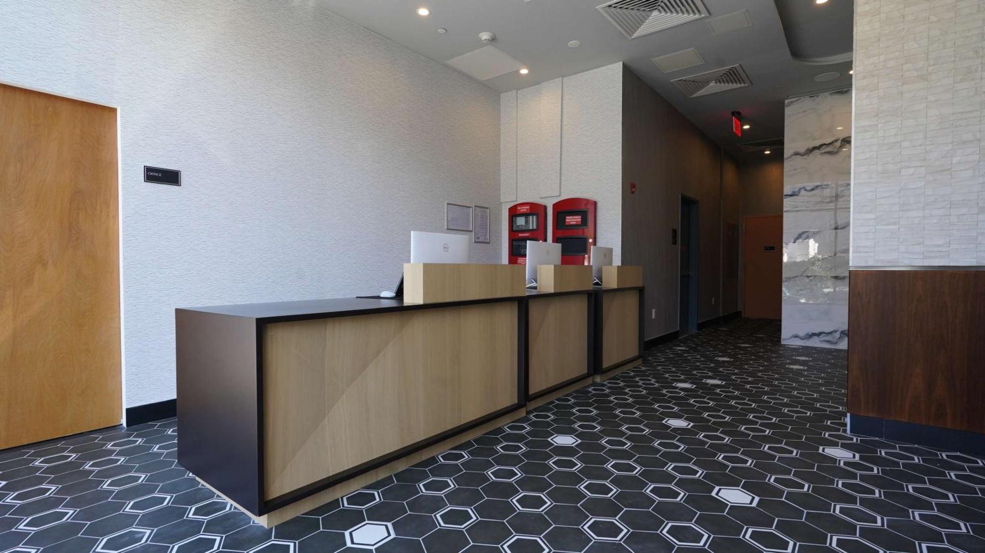 Doubletree By Hilton Long Island City, Ny Ню Йорк Екстериор снимка