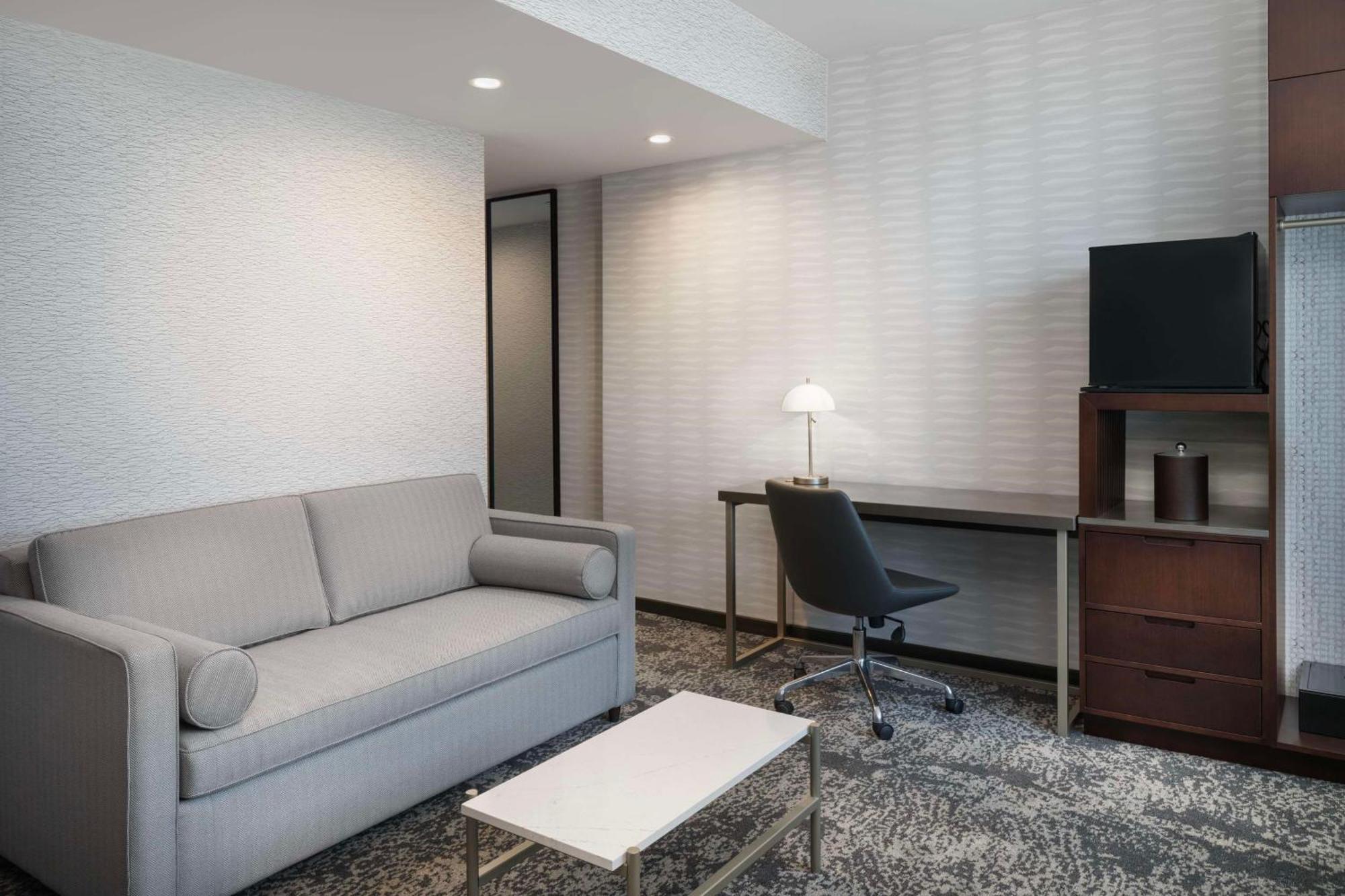 Doubletree By Hilton Long Island City, Ny Ню Йорк Екстериор снимка