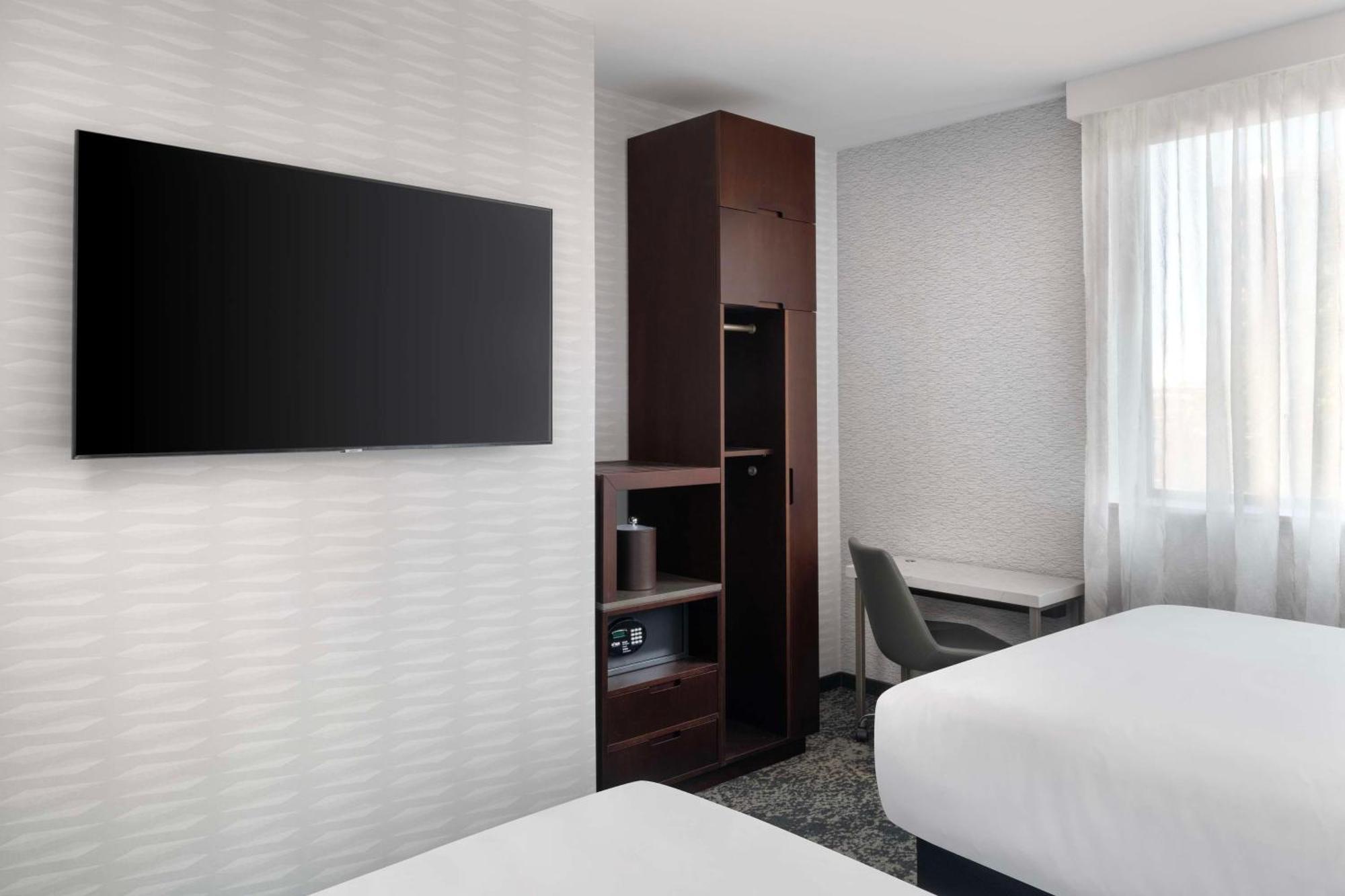 Doubletree By Hilton Long Island City, Ny Ню Йорк Екстериор снимка